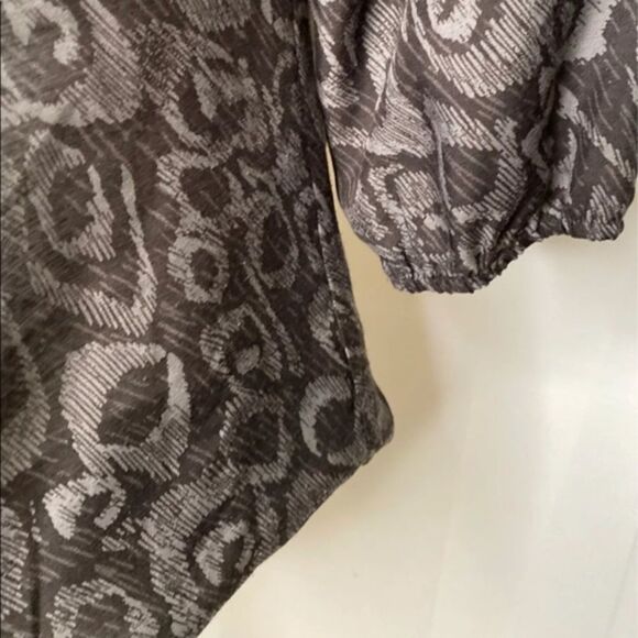 Liz Claiborne Sheer Blouse - Picture 5 of 6